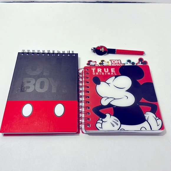 Disney three piece Mickey Mouse set - Picture 1 of 6